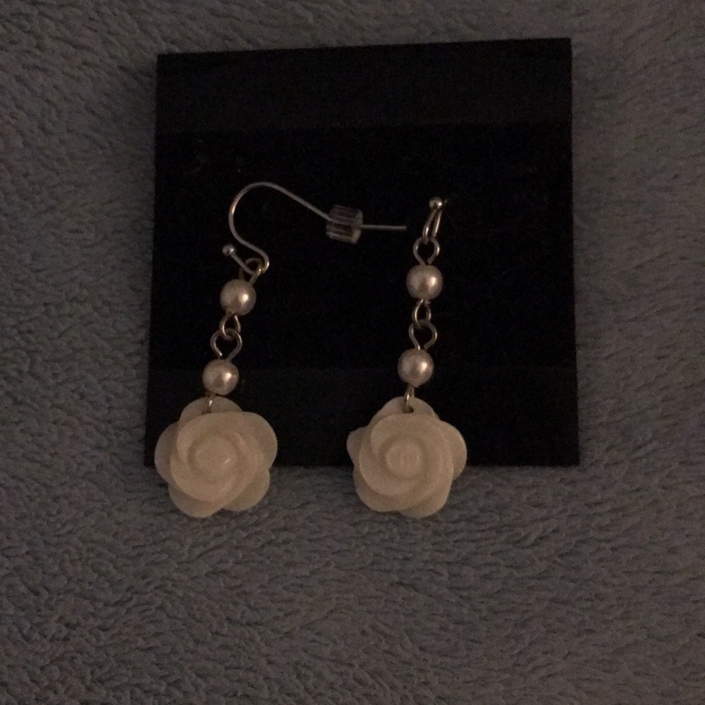 New rose earrings